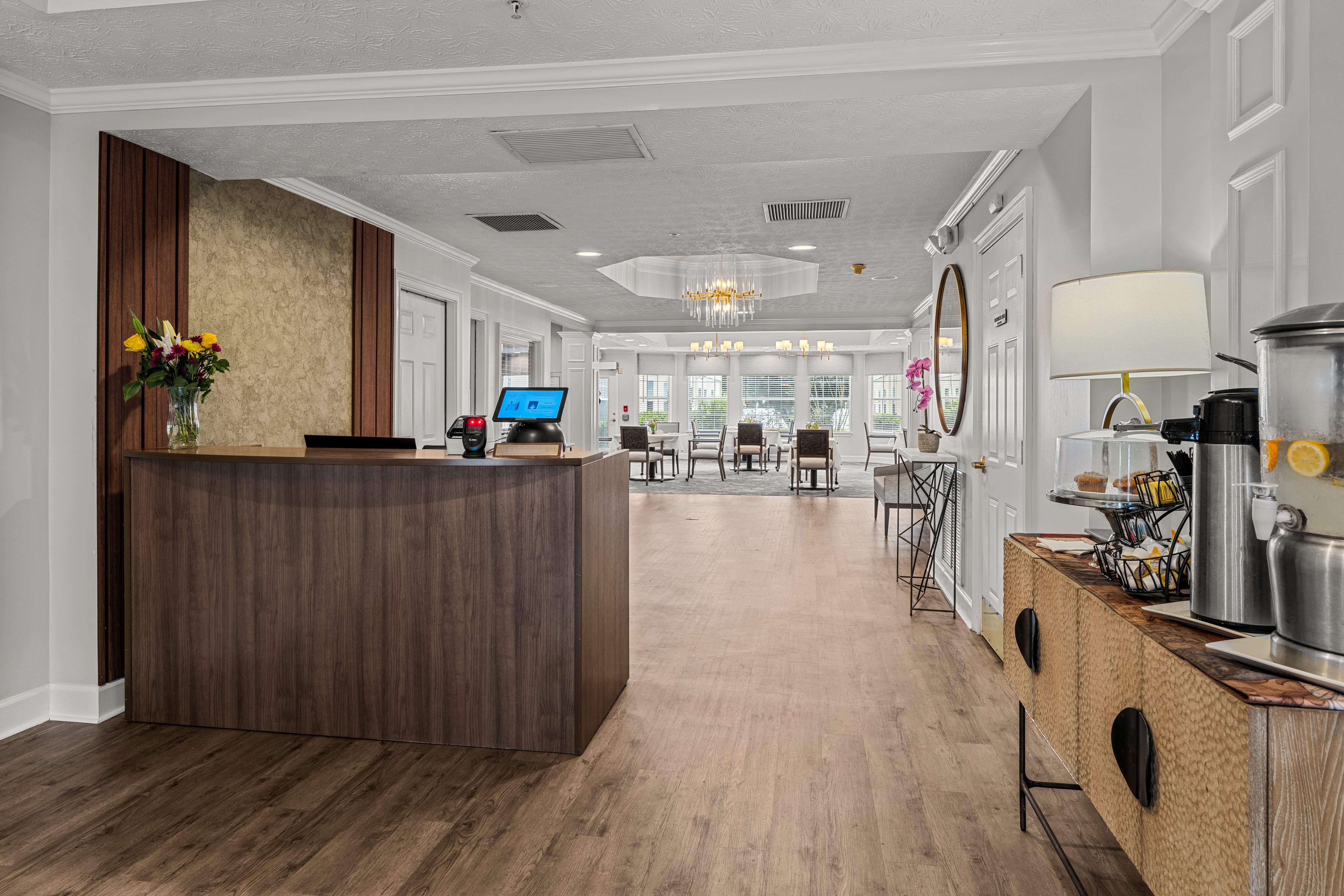 Discovery Commons San Pablo front desk