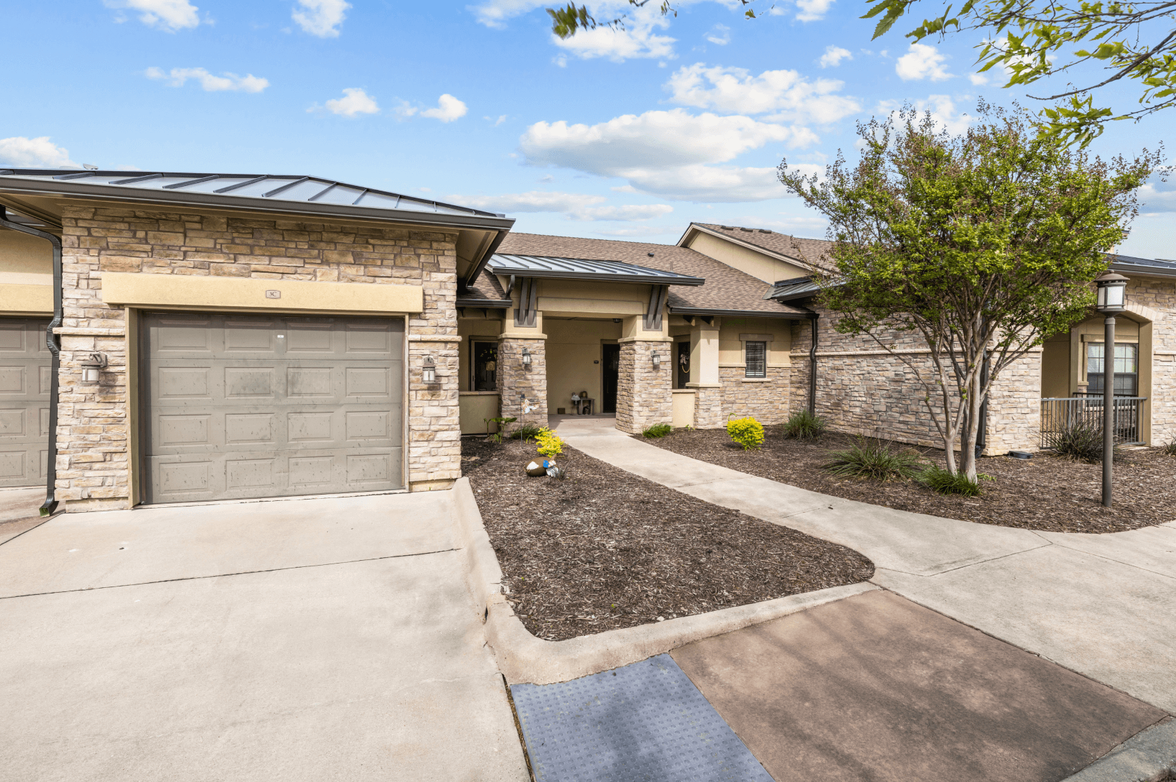 Discovery Village Twin Creeks apartment home exterior